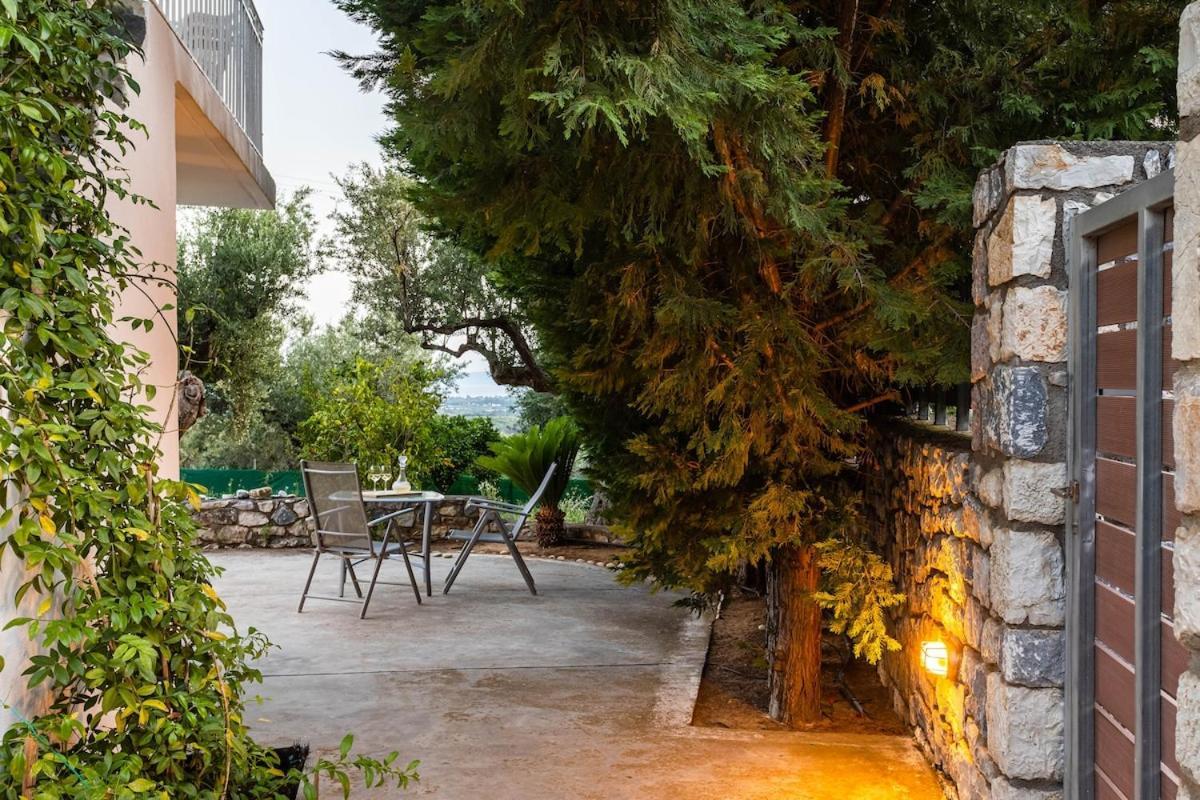 The Secret Garden At Villa Georgia Kalamata Exterior photo